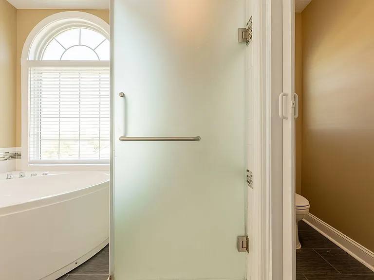 1701 Stratford View Dr — Photo 38