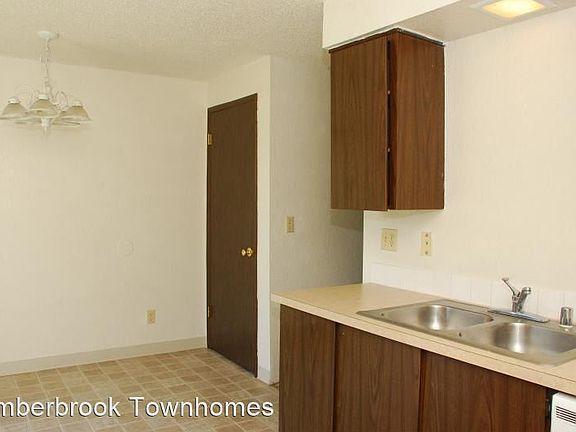 4th image of 4321 W Hood Ave #B5