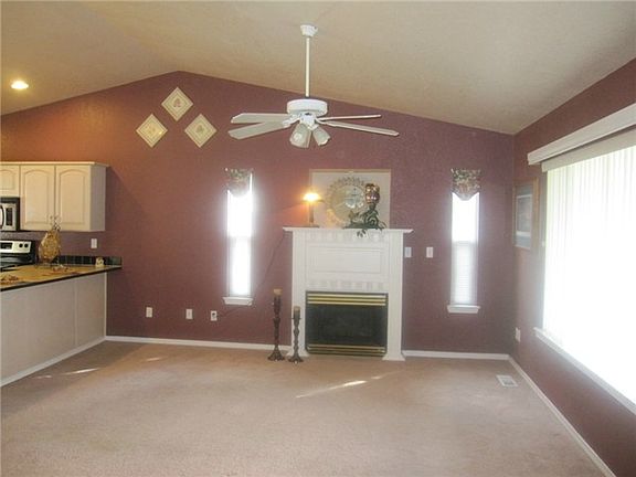 4th image of 222 Laurelhurst Dr SE