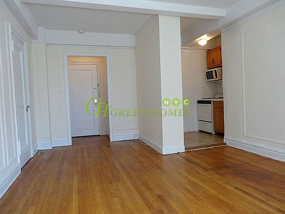 4th image of 455 W 34th St APT 4B