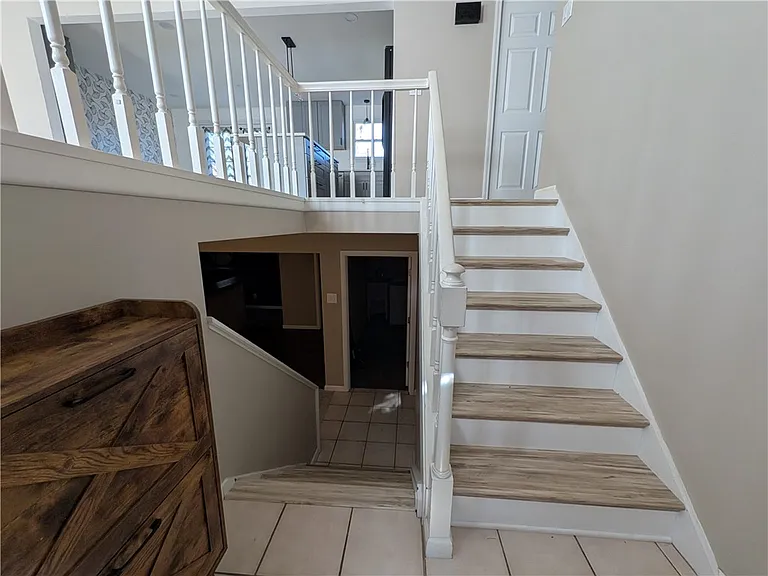 104 Teton Dr — Photo 3