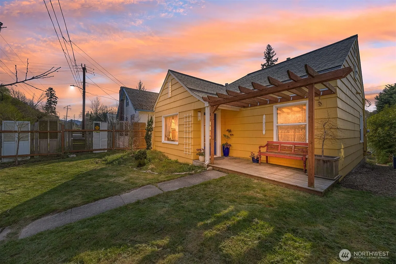 1205 Humboldt Street photo 1