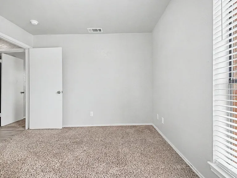 2201 Jackson Cir — Photo 24