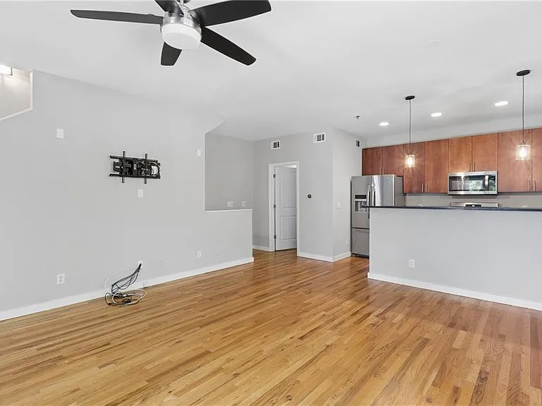 238 Walker St SW #37 — Photo 11