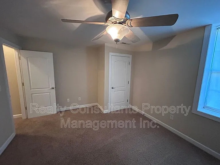 4540 Pebble Lake Dr — Photo 88