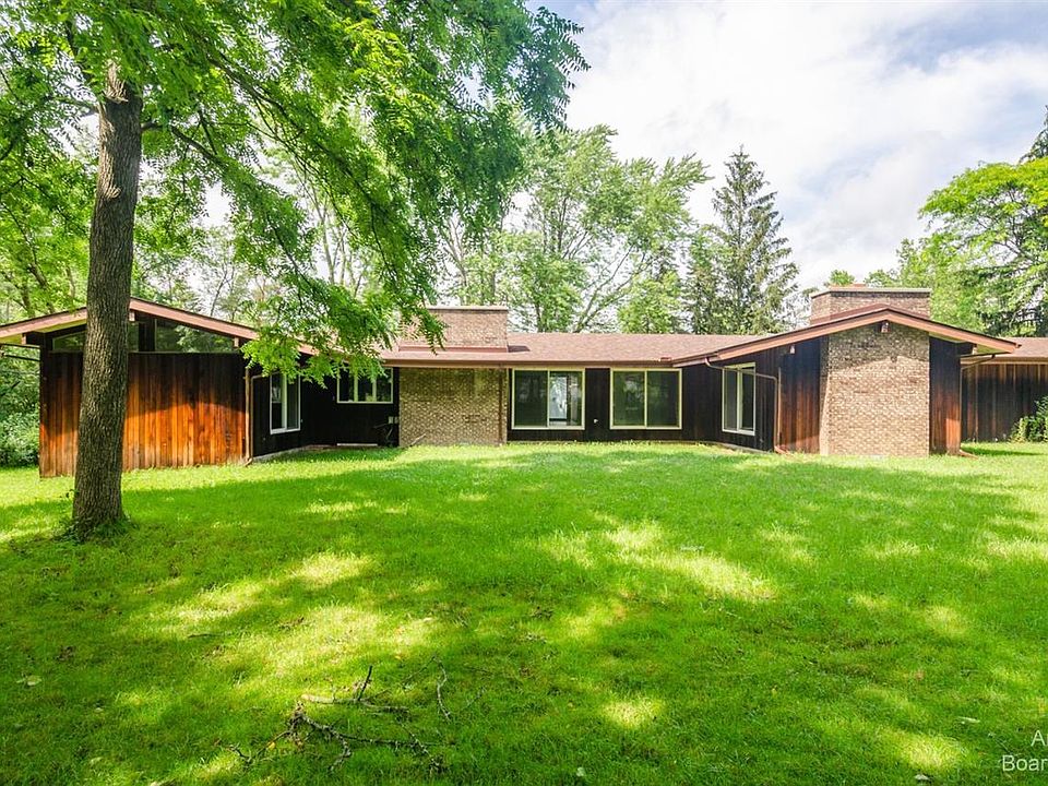 1st image of 3871 Waldenwood Dr