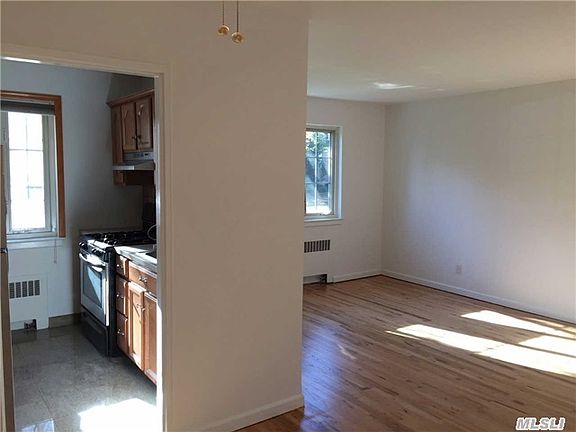 5th image of 21 Nathan Hale Dr APT 40B
