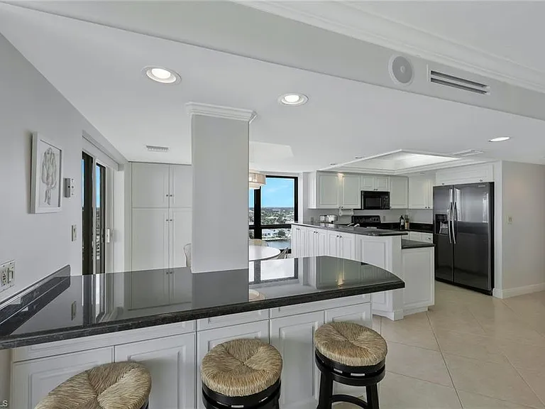 4451 Gulf Shore Blvd N #1205 — Photo 11