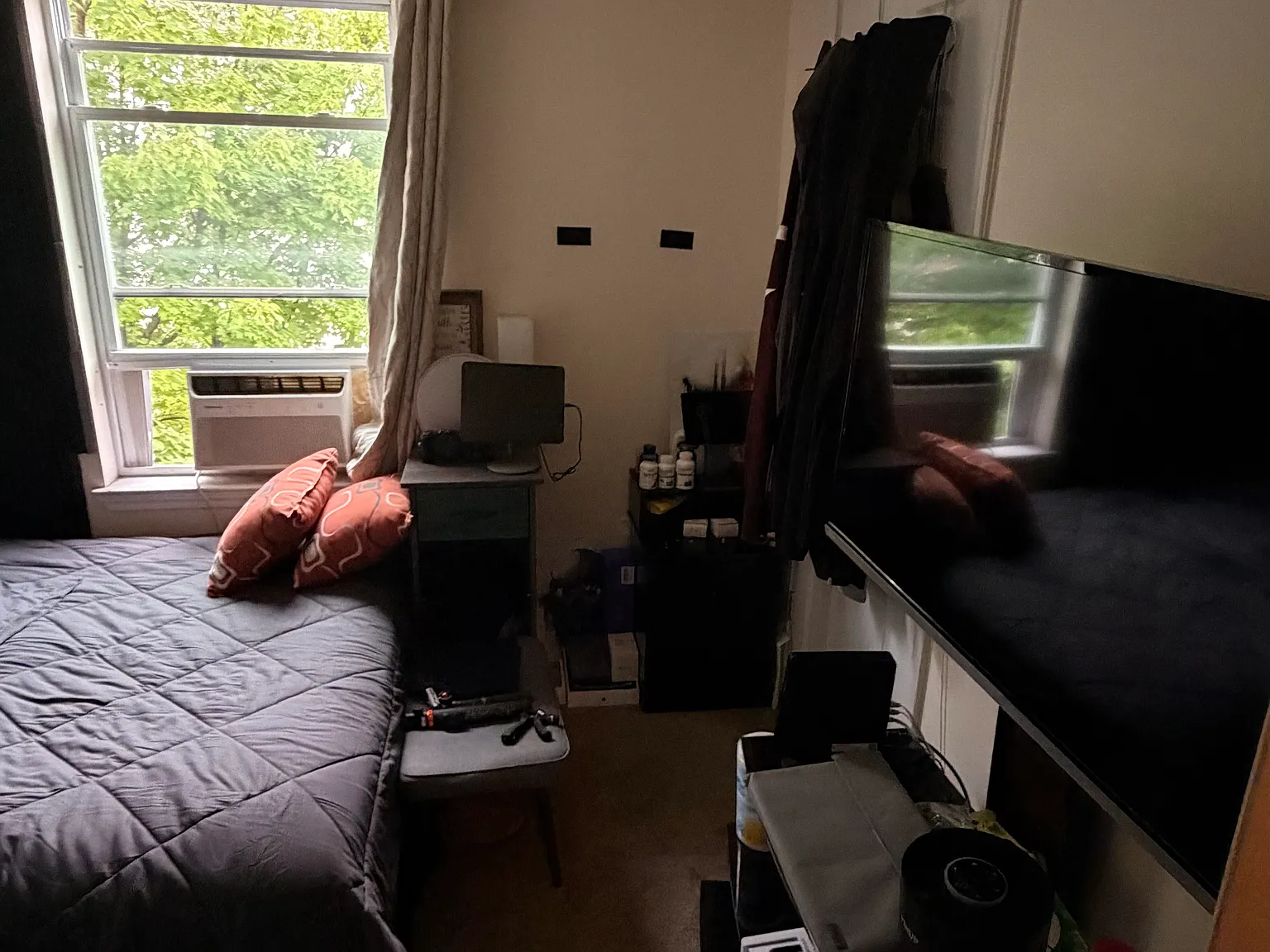 1 bed, 2472 sqft, $1,100 — Photo 3