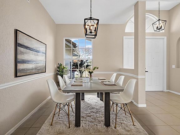 3rd image of 2846 SE Eagle Drive