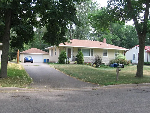2726 Chippewa Ave Photo 1 2726 Chippewa Ave Photo 1