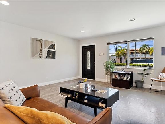 5th image of 614 NE 4th St #616