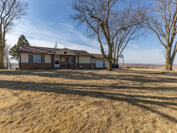 3779 136th Hwy, Bryant, IA 52727
