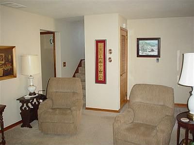4th image of 3920 Kittyhawk Dr