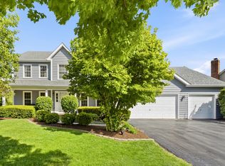 1260 Cromwell Ln, Naperville, IL 60564