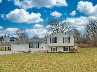 831 Fairway Dr, Howard, OH 43028