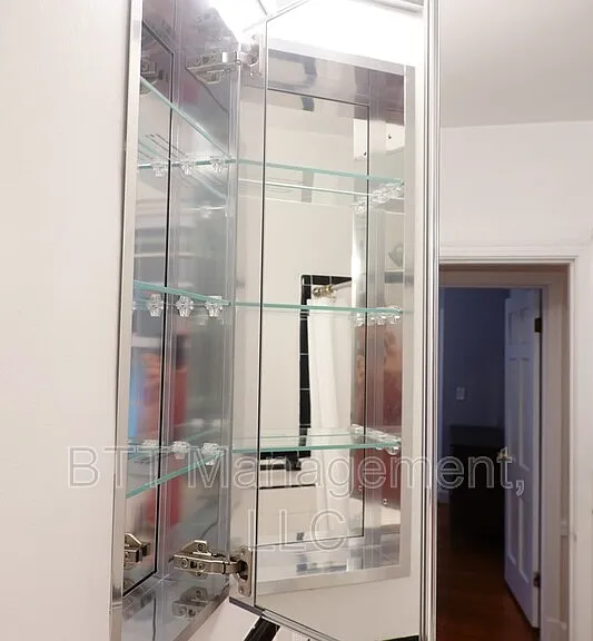 800 Maplewood Ave #1 — Photo 32