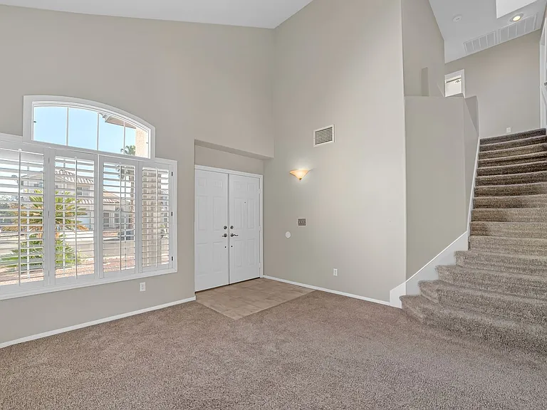 8133 Kentshire Dr — Photo 3