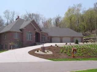 1735 Oakwood Cir, Plain, WI 53577