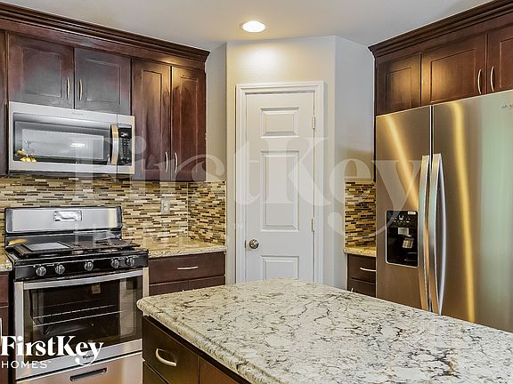 5th image of 3517 Mountain Park St