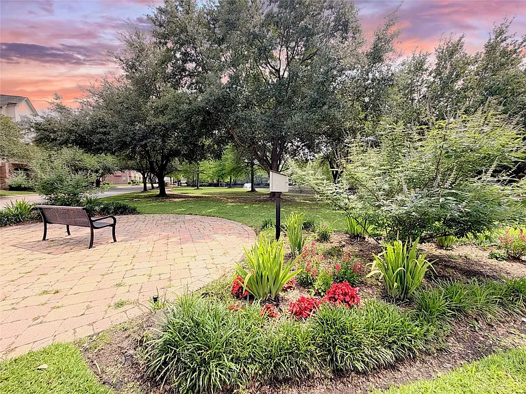 2612 Edgefield Lakes Dr — Photo 36