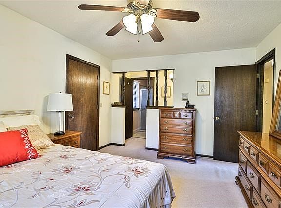 3rd image of 19120 E 13th Ter N