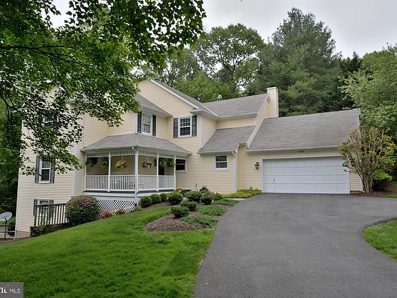 2nd image of 10316 Hickory Forest Dr