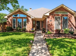 2098 Amber Ct, Lewisville, TX 75067