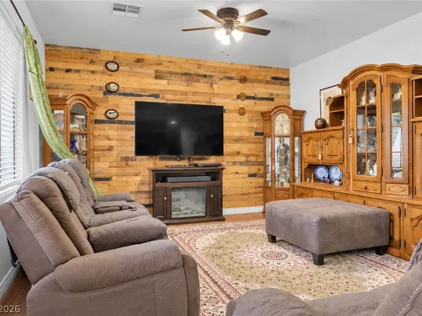 113 Peak Villa Ave, North Las Vegas, NV 89031