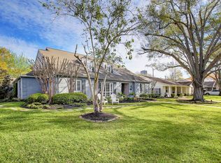 6166 Meadow Lake Ln, Houston, TX 77057