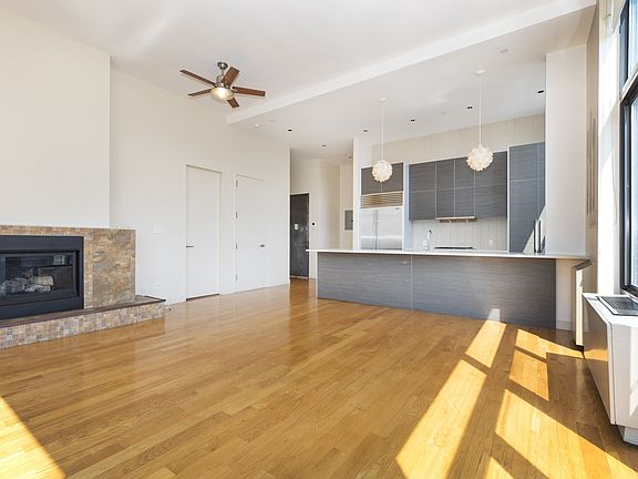 2nd image of 1055 47th Ave #8B