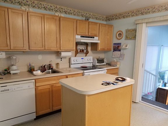 2nd image of 15 Florida Dr #A