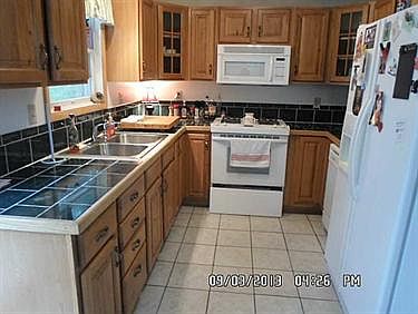 3rd image of 168 Chapel Dr