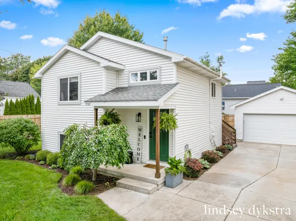 737 Logan St SE, Grand Rapids, MI 49503