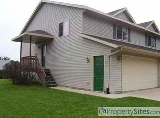 608 N Main St, Fall River, WI 53932