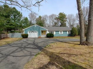 47 Foxglove Rd, Centerville, MA 02632