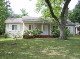 42 Wood St, Cottonwood, AL 36320
