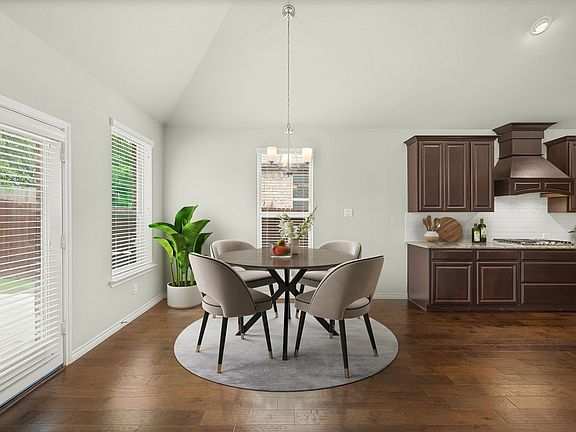 4th image of 1012 Lake Sierra Way