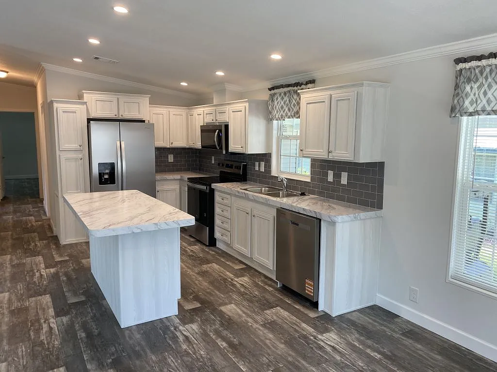 3 bed, 2.0 bath, 1198 sqft, $1,499 — Photo 4