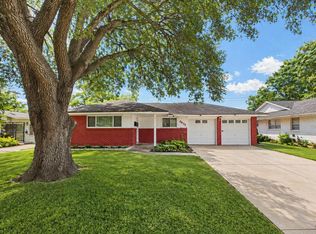 6625 Sandstone St, Houston, TX 77074