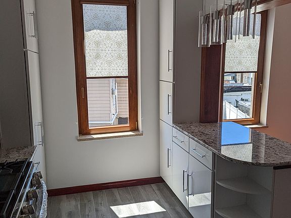 4th image of 6210 Eliot Ave Floor 3