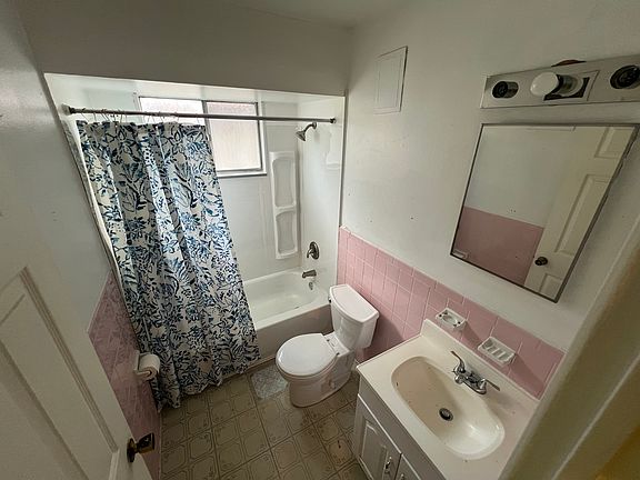 5th image of 4721 Oldenburg Ave