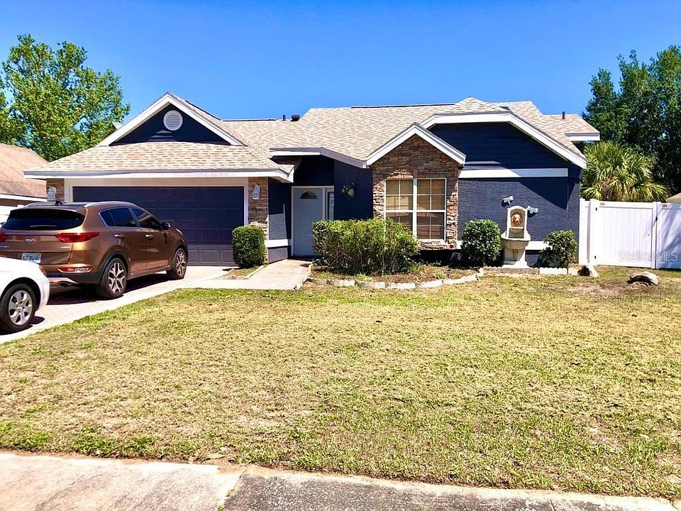 1st image of 8138 Lesia Cir #3