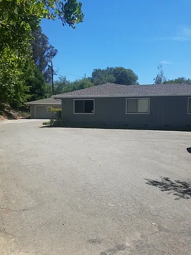 111 Skylark Ln photo 1