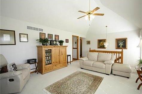 4th image of 1137 Willow Ln