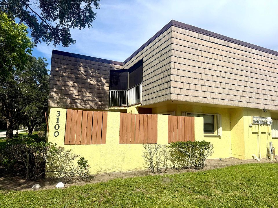 1st image of 3100 SE Brook Street