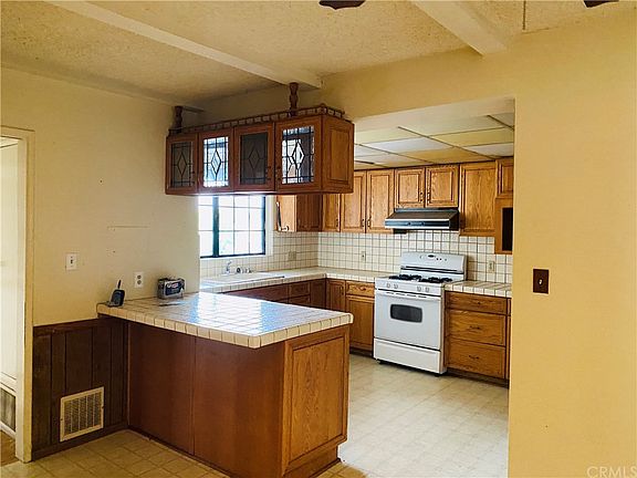 5th image of 340 N Westridge Ave