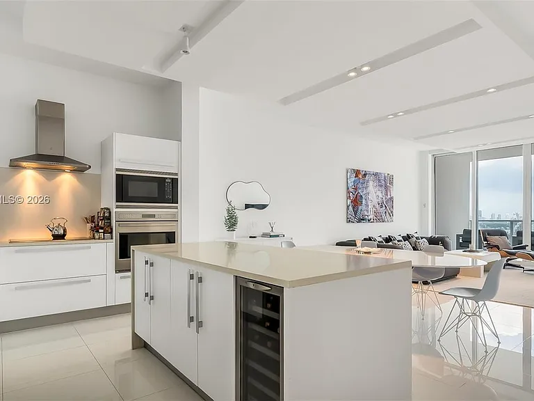 2020 N Bayshore Dr #2603 — Photo 16