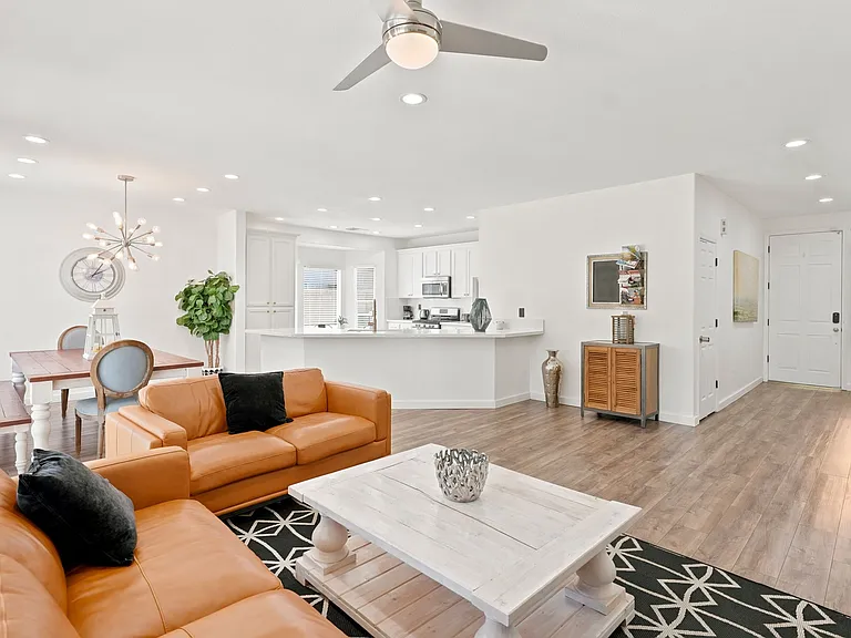 11505 Equinox Ave — Photo 9