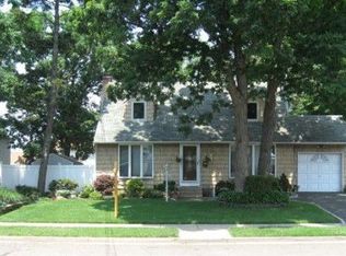 229 Sullivan Ave, Farmingdale, NY 11735
